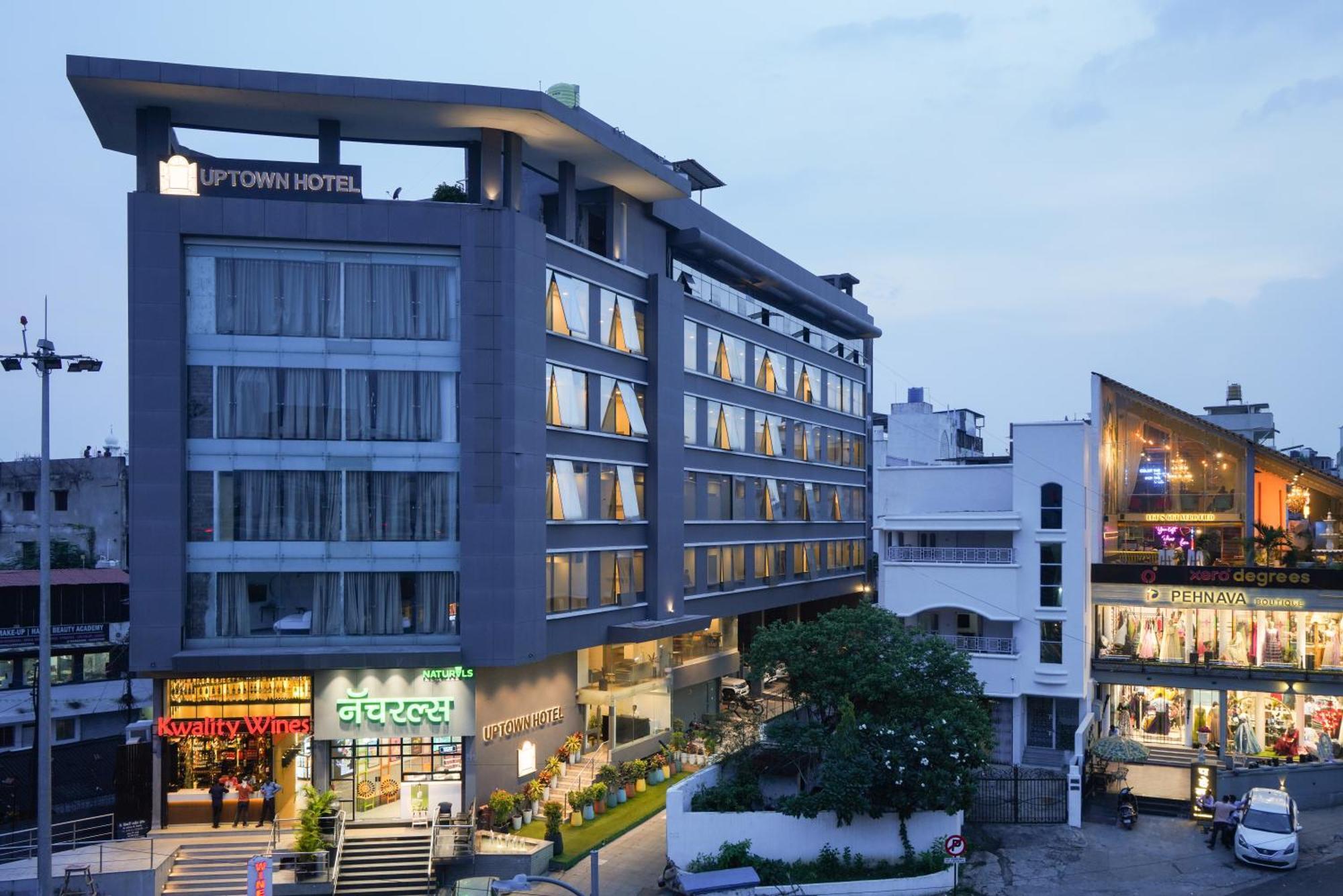 Uptown Hotel Nagpur Eksteriør billede
